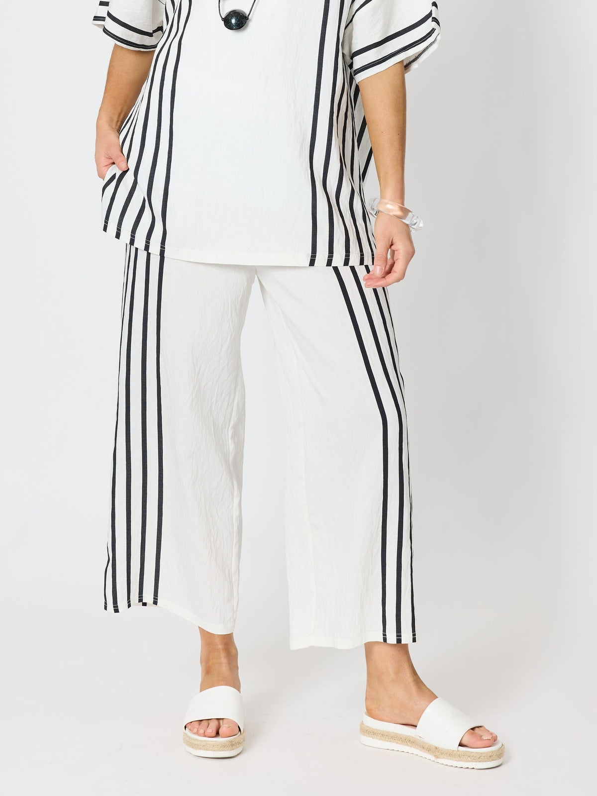 Clarity Sevilla Stripe Print Pant - White/Black in White/Black