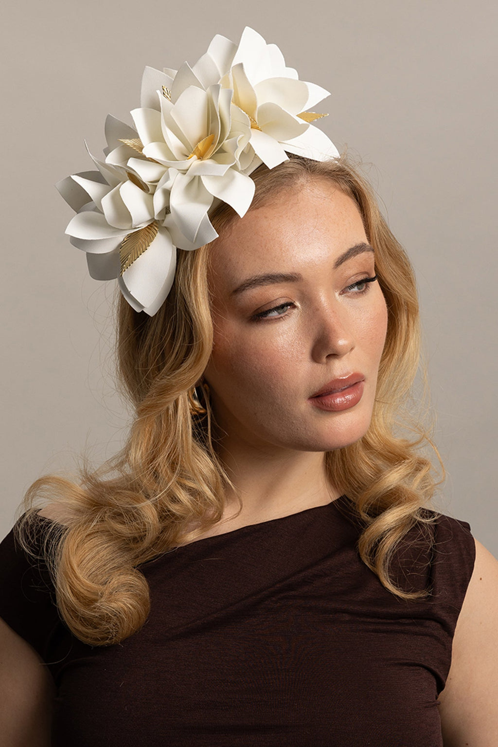 Morgan & Taylor Devon Headpiece in White in white