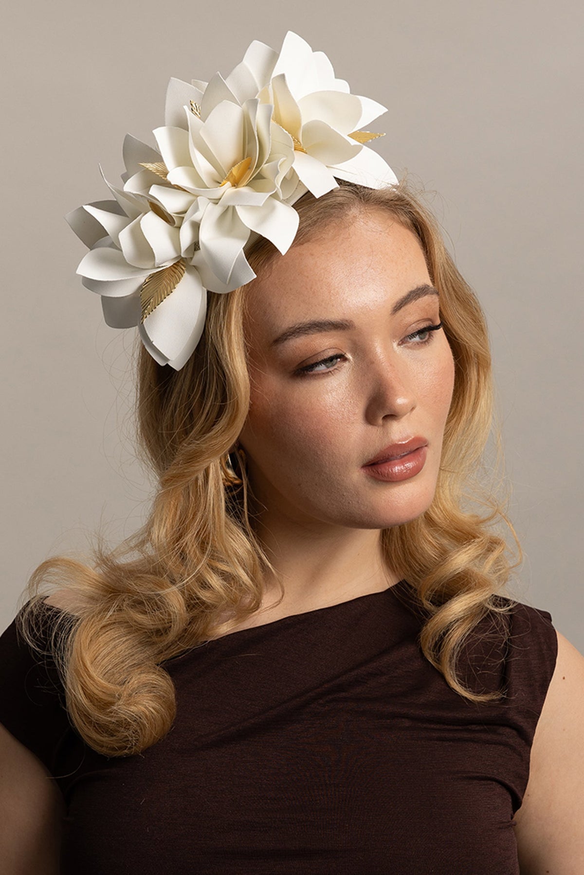 Morgan & Taylor Devon Headpiece in White in white
