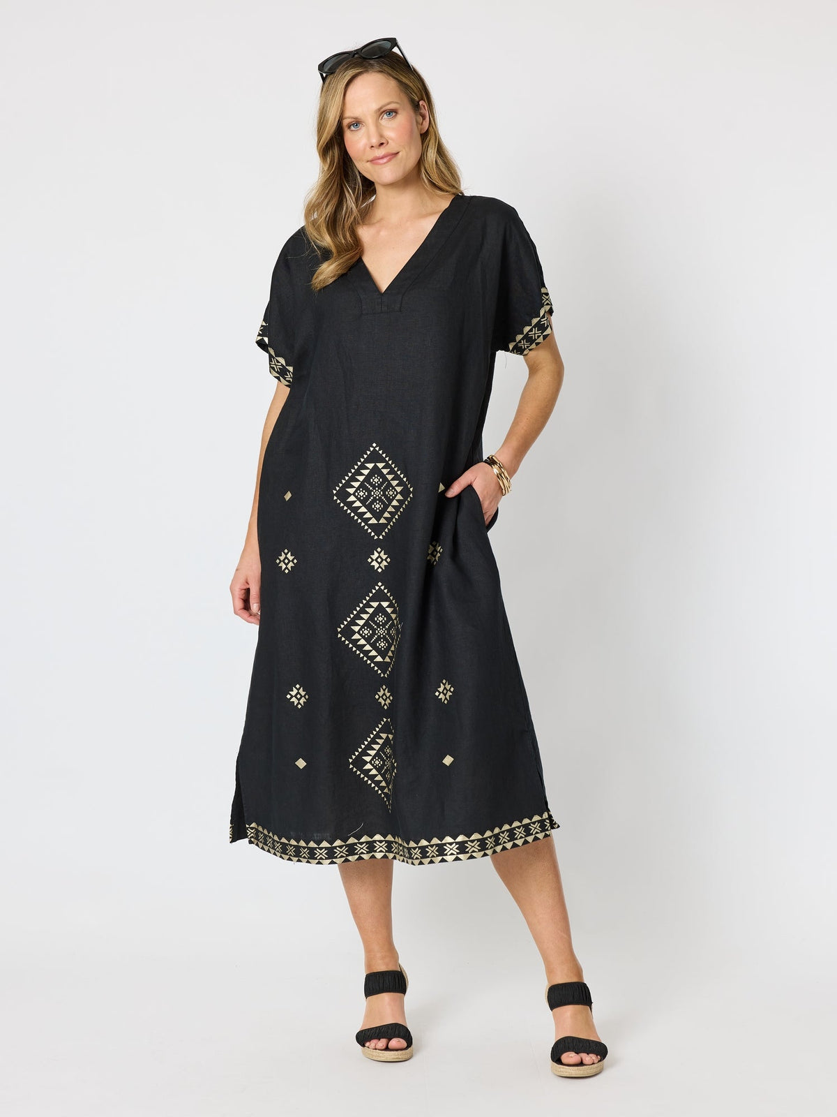 Hammock & Vine Soleil Foil Print Linen Dress - Black/Gold in Black/Gold
