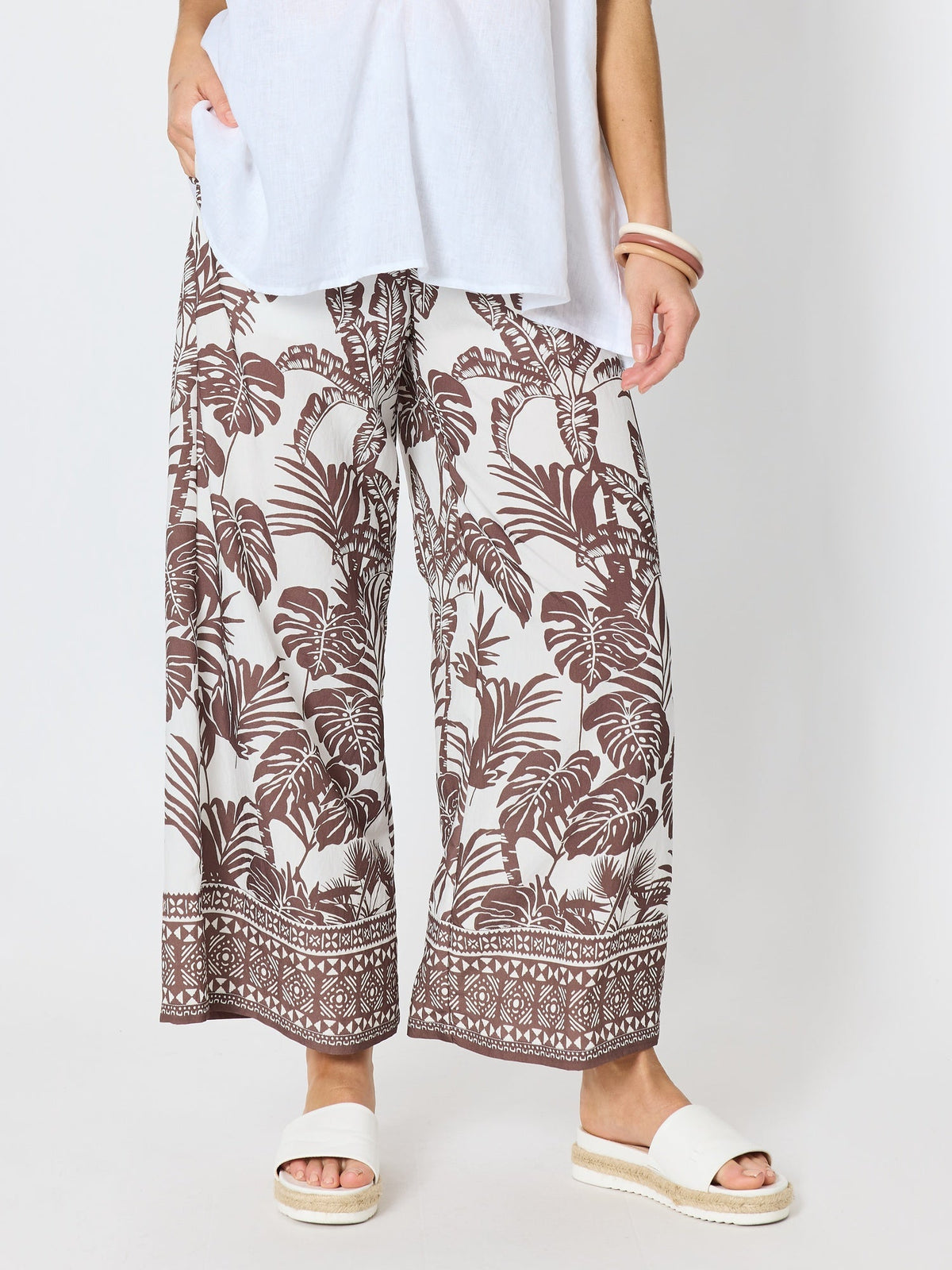 Hammock & Vine Palm Cove Print Wide Leg Pant - Espresso White in Espresso White