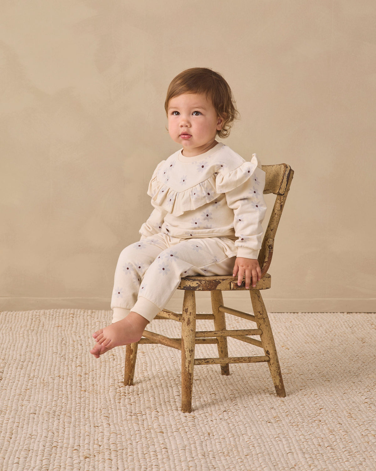 Quincy Mae Relaxed Fleece Sweatpant Blue Daisy in NATURAL