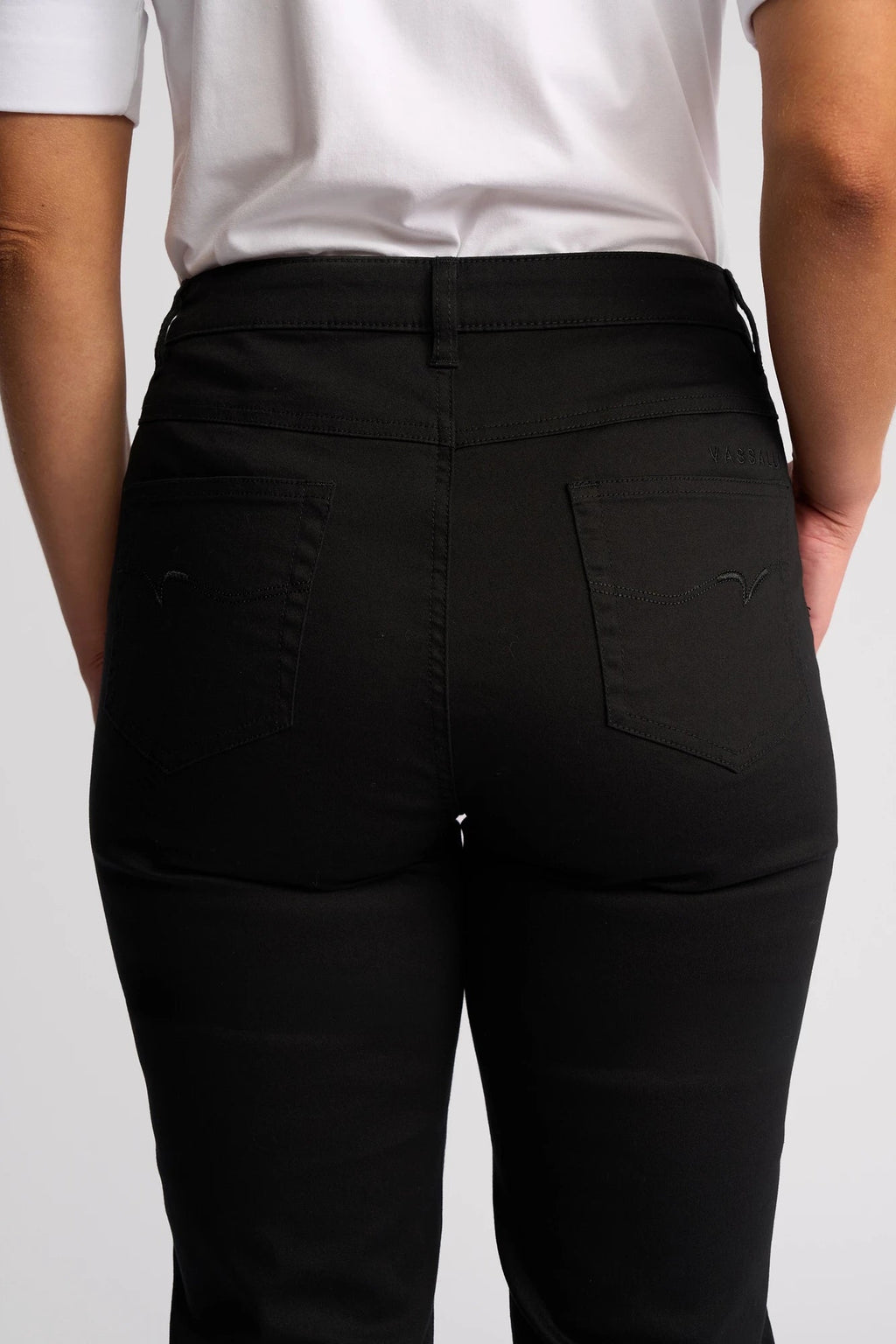 Vassalli Arrival Pant - Black in Black