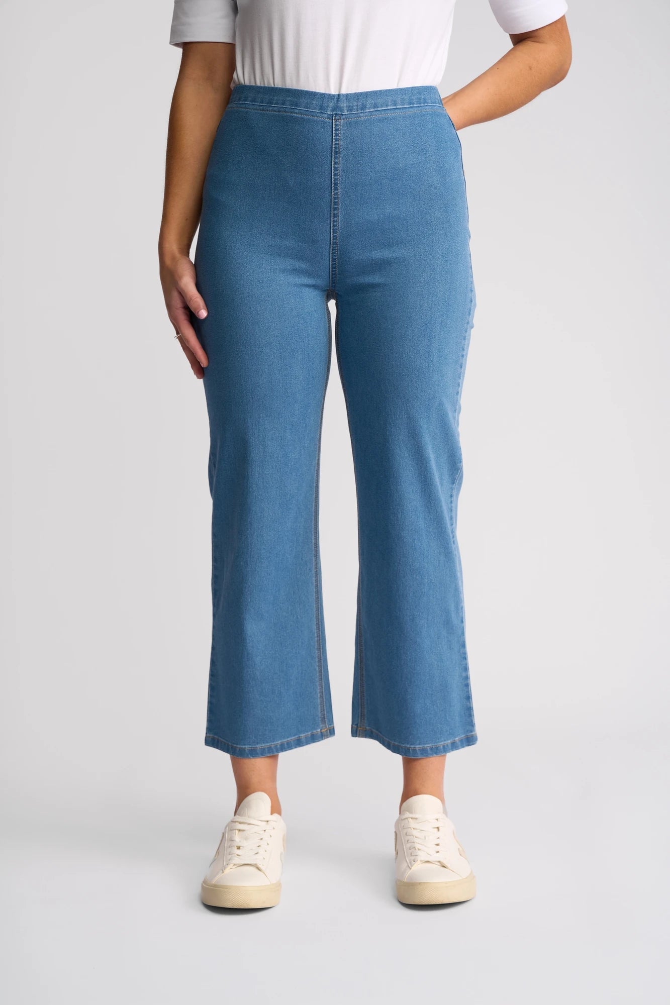 Vassalli Seattle Pull On - Light Denim in Light Denim