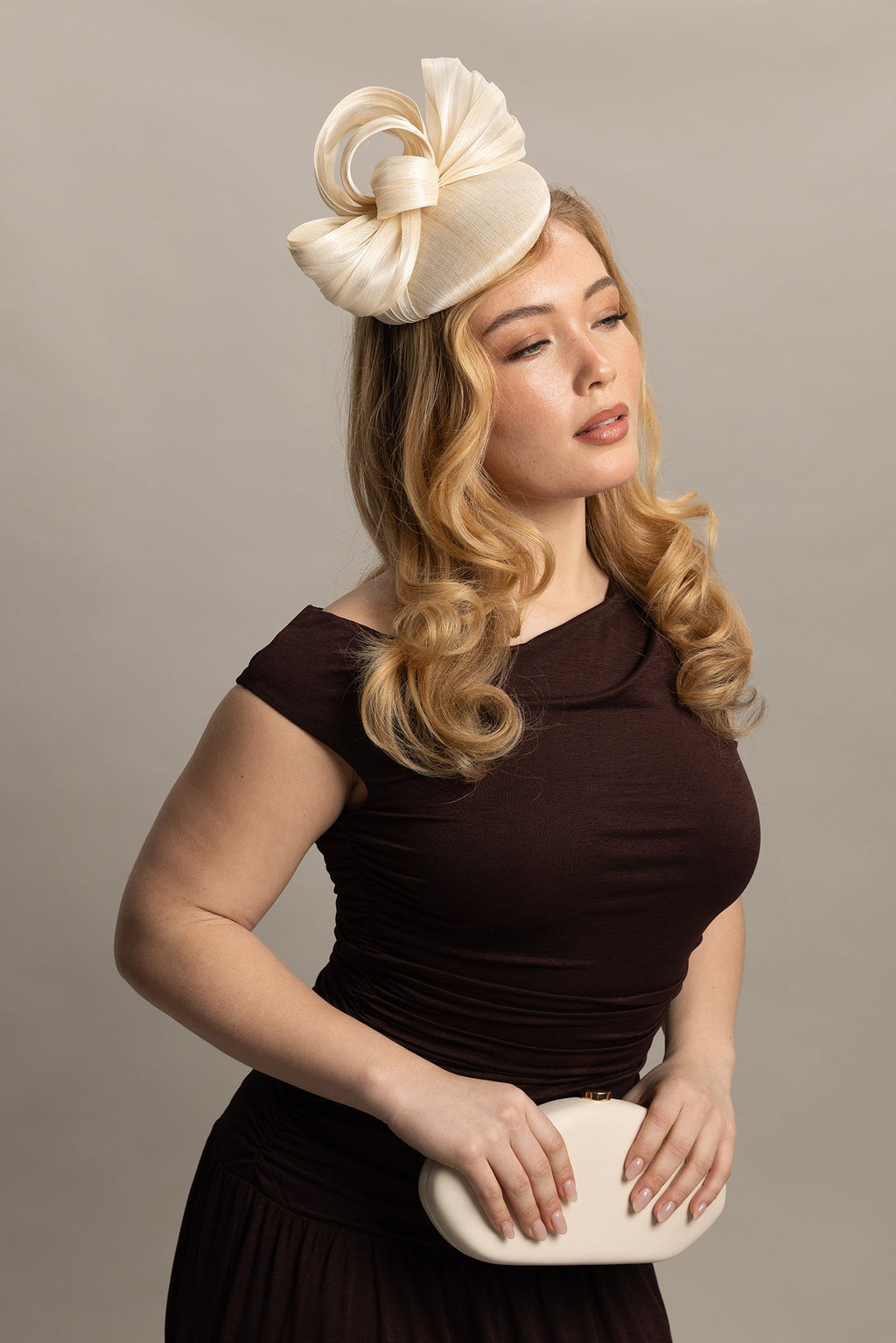 Morgan & Taylor Chantelle Fascinator in Natural Beige in Beige