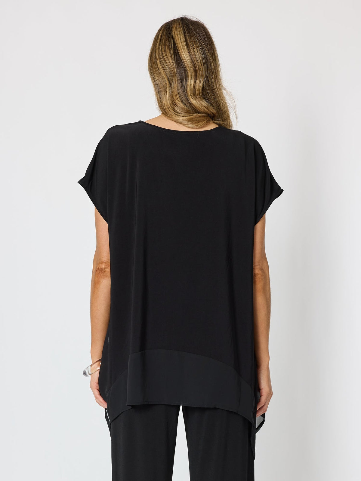 Clarity Traveller Angle Hem Top - Black in Black