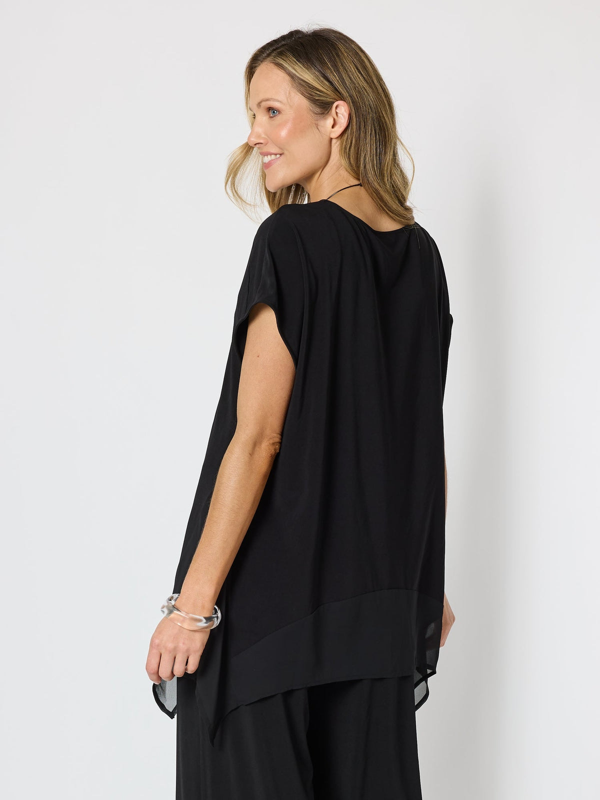 Clarity Traveller Angle Hem Top - Black in Black