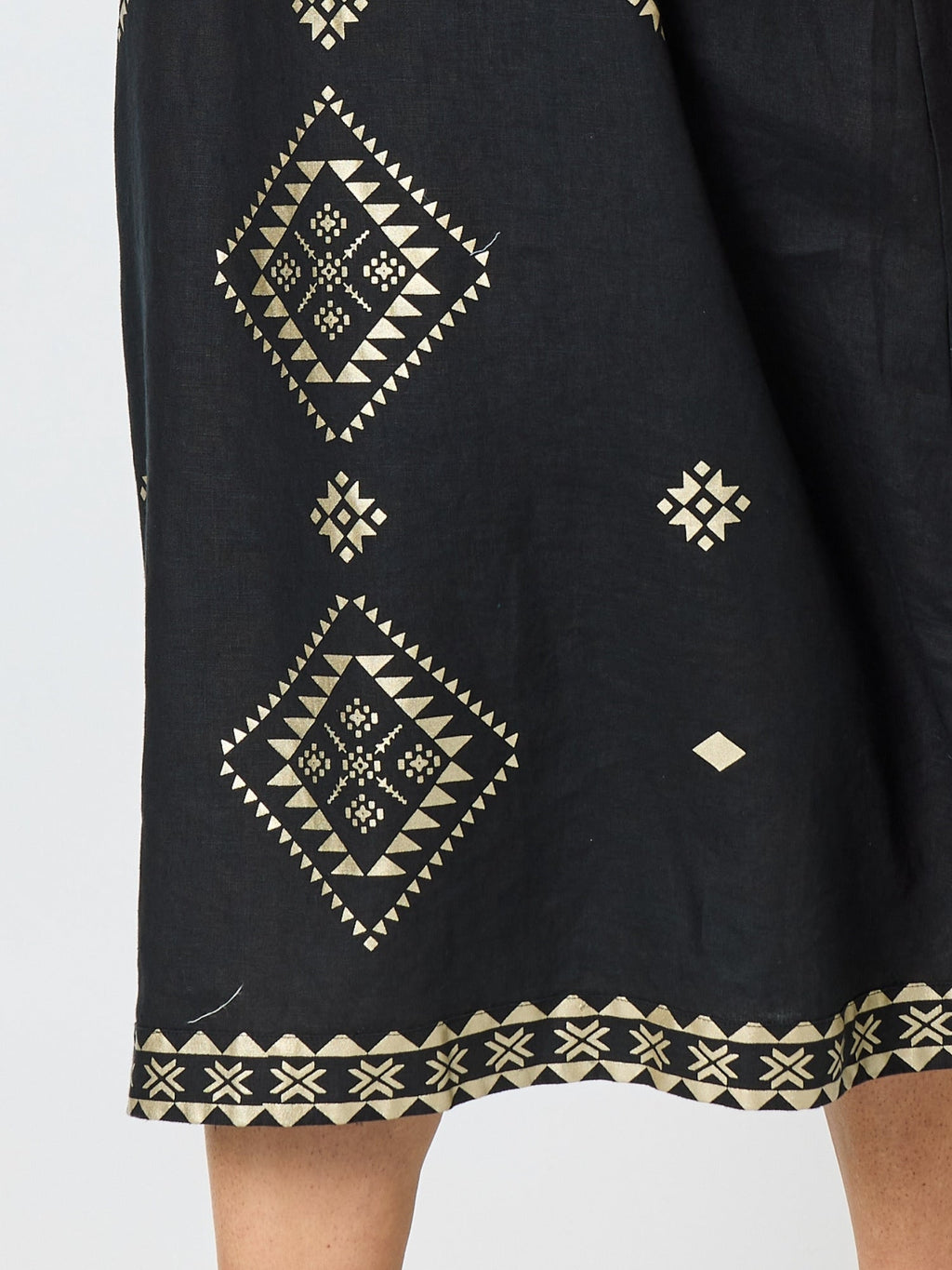 Hammock & Vine Soleil Foil Print Linen Dress - Black/Gold in Black/Gold
