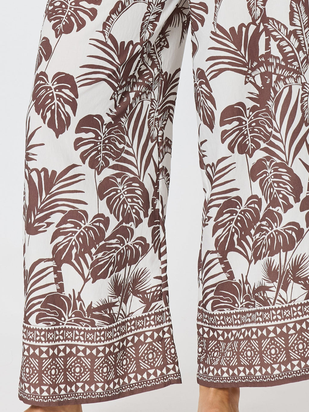 Hammock & Vine Palm Cove Print Wide Leg Pant - Espresso White in Espresso White