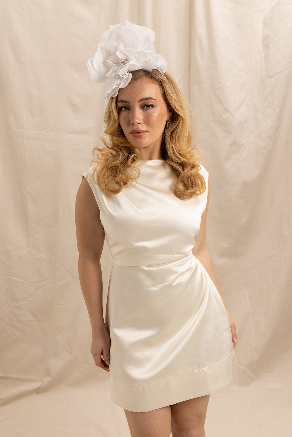 Morgan & Taylor Cindy Fascinator in White in white