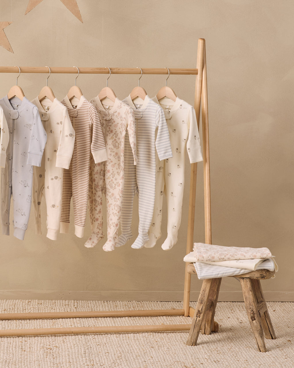 Quincy Mae Zip Long Sleeve Sleeper Footie Sheep in IVORY