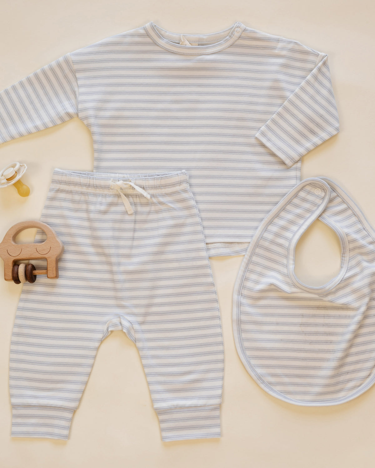 Quincy Mae Jersey Snap Bib, 2 Pack Sheep, Cloud Stripe in IVORY
