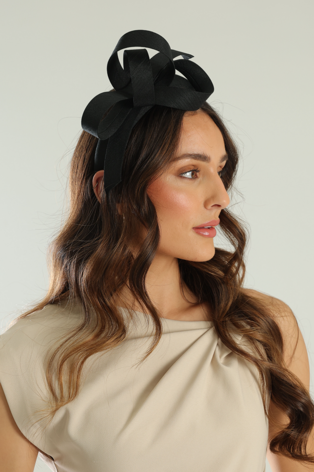 Morgan & Taylor Mel Fascinator in Black in black
