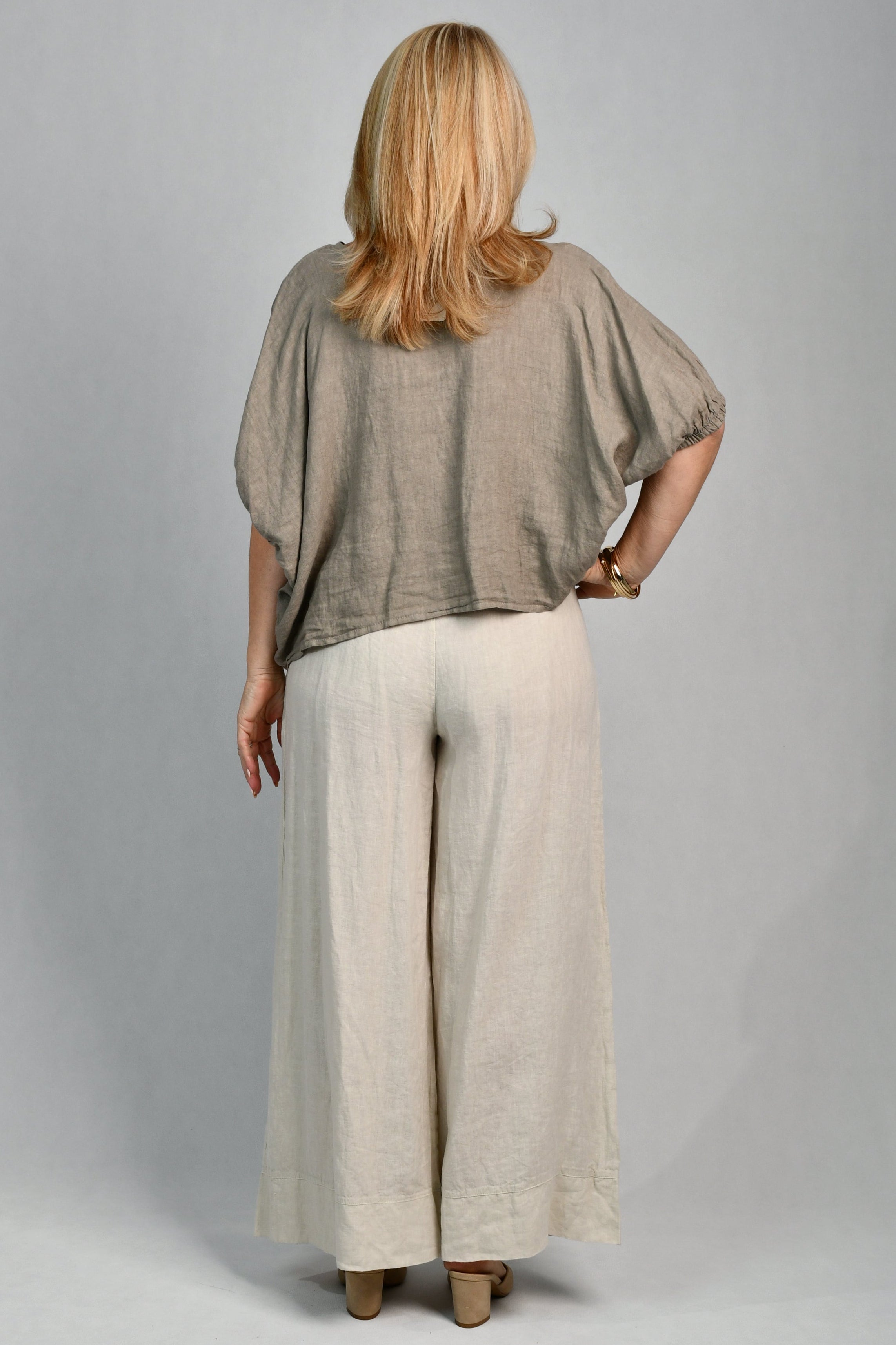 LA SOFIA VLST370 (13141) - MARTINA LINEN TOP - FANGO in Fango