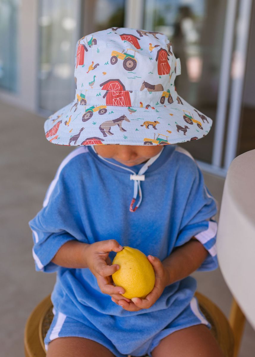 Acorn Kids Farmyard Wide Brim Bucket Hat in Blue and Multi