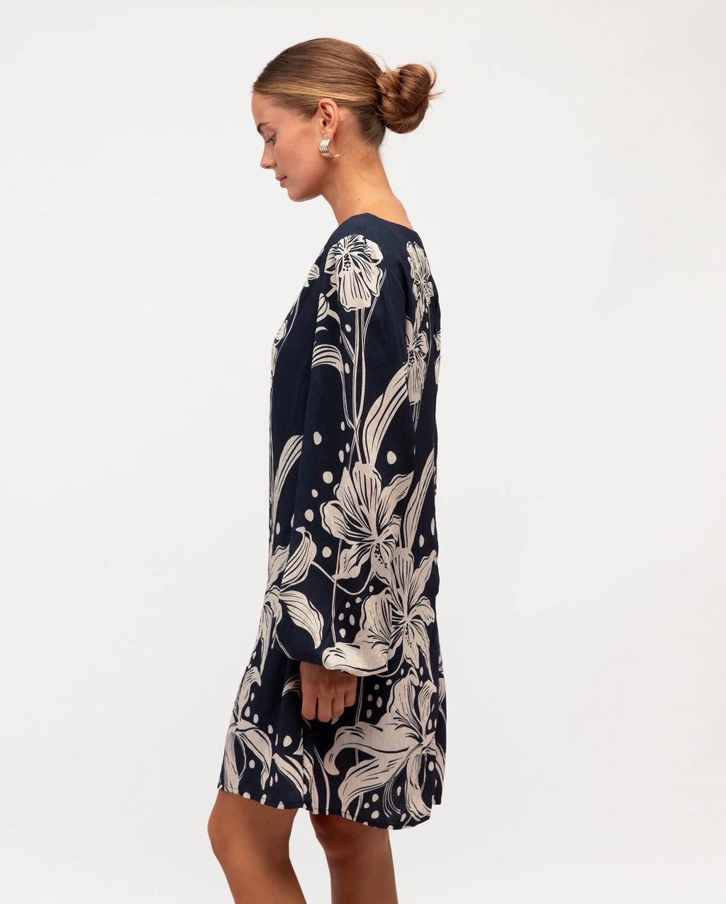 White Closet - Velvet Petals Dress