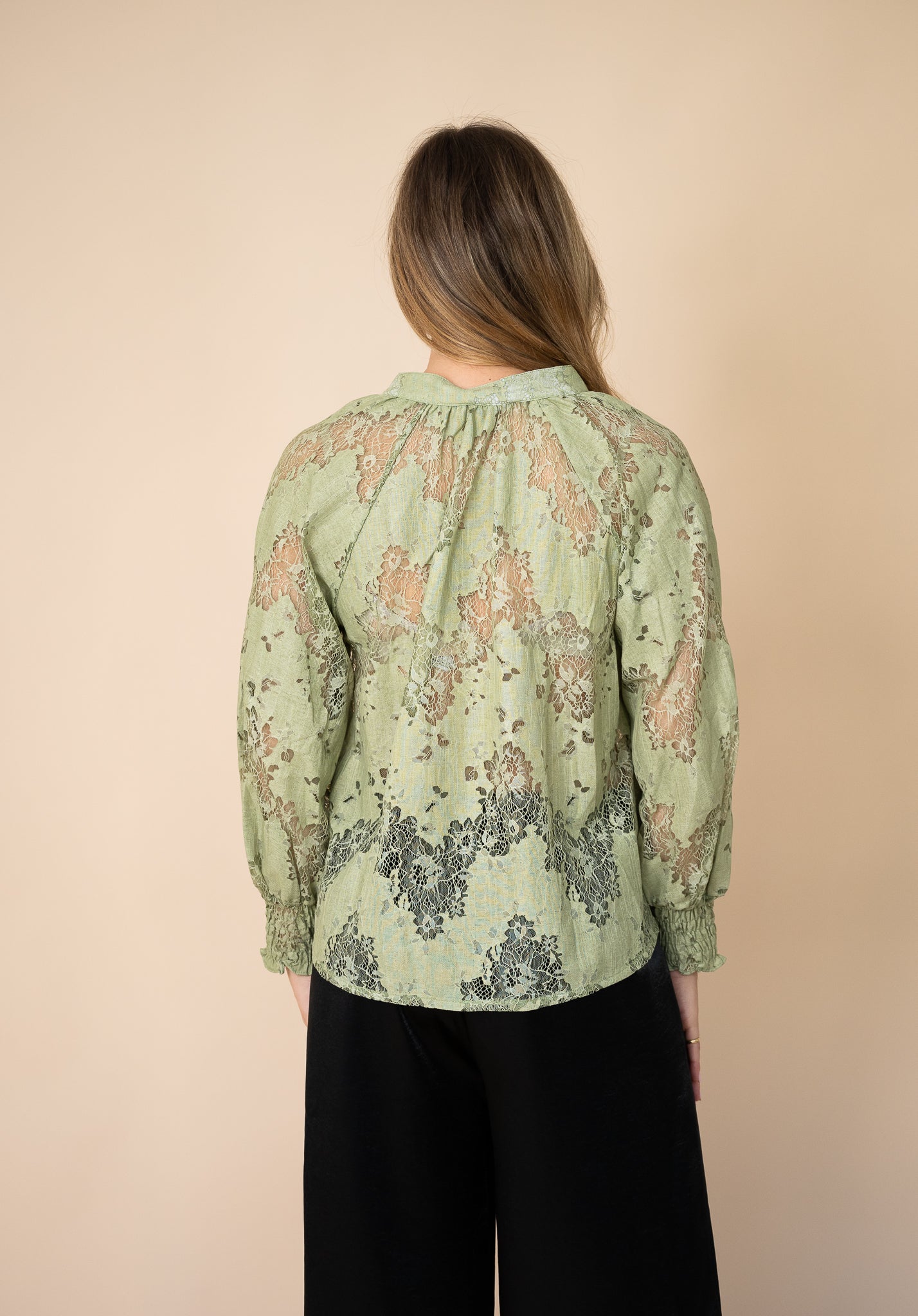 Fria - Vintage Floral Lace Blouse