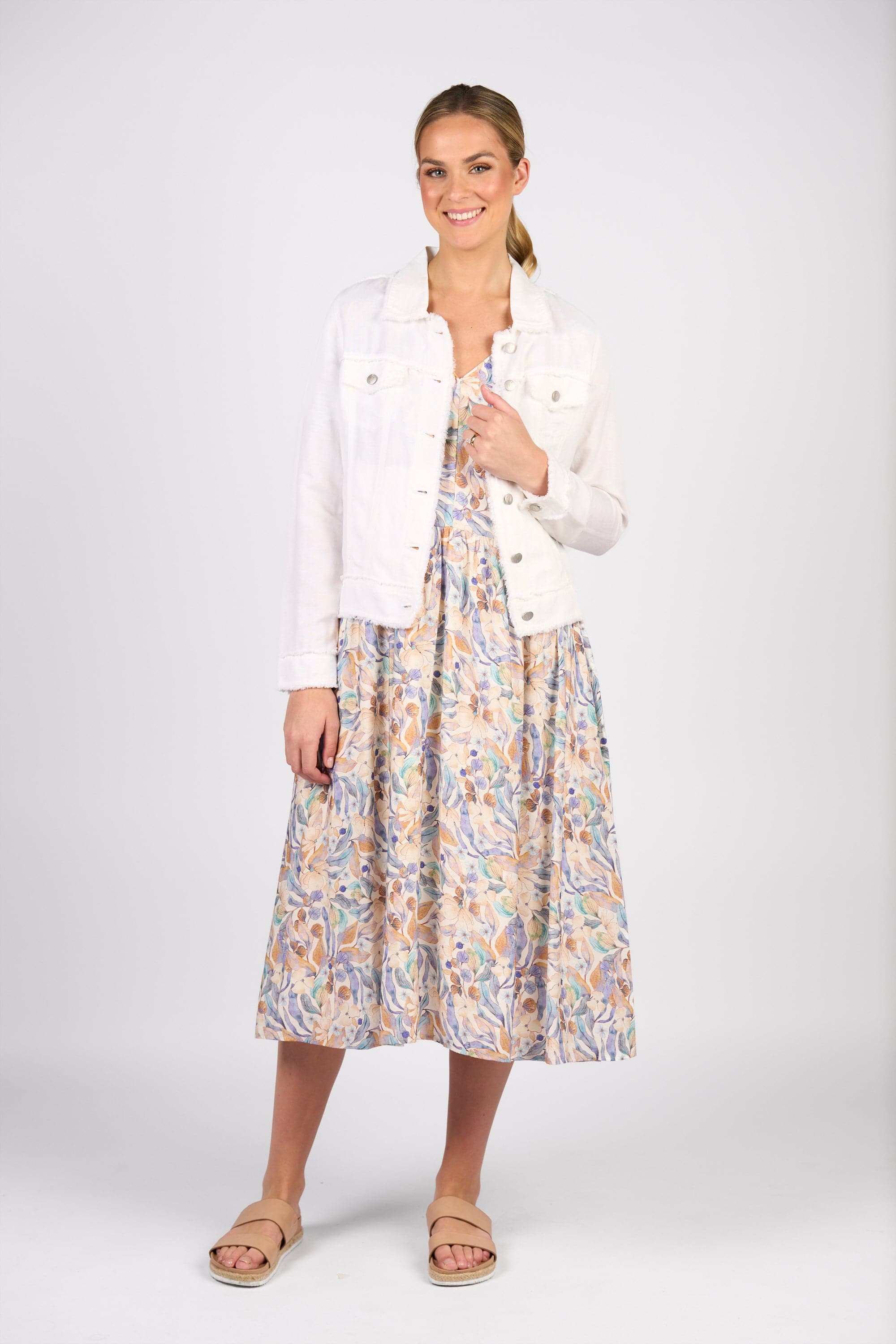 Vassalli Aura Jacket - White in White