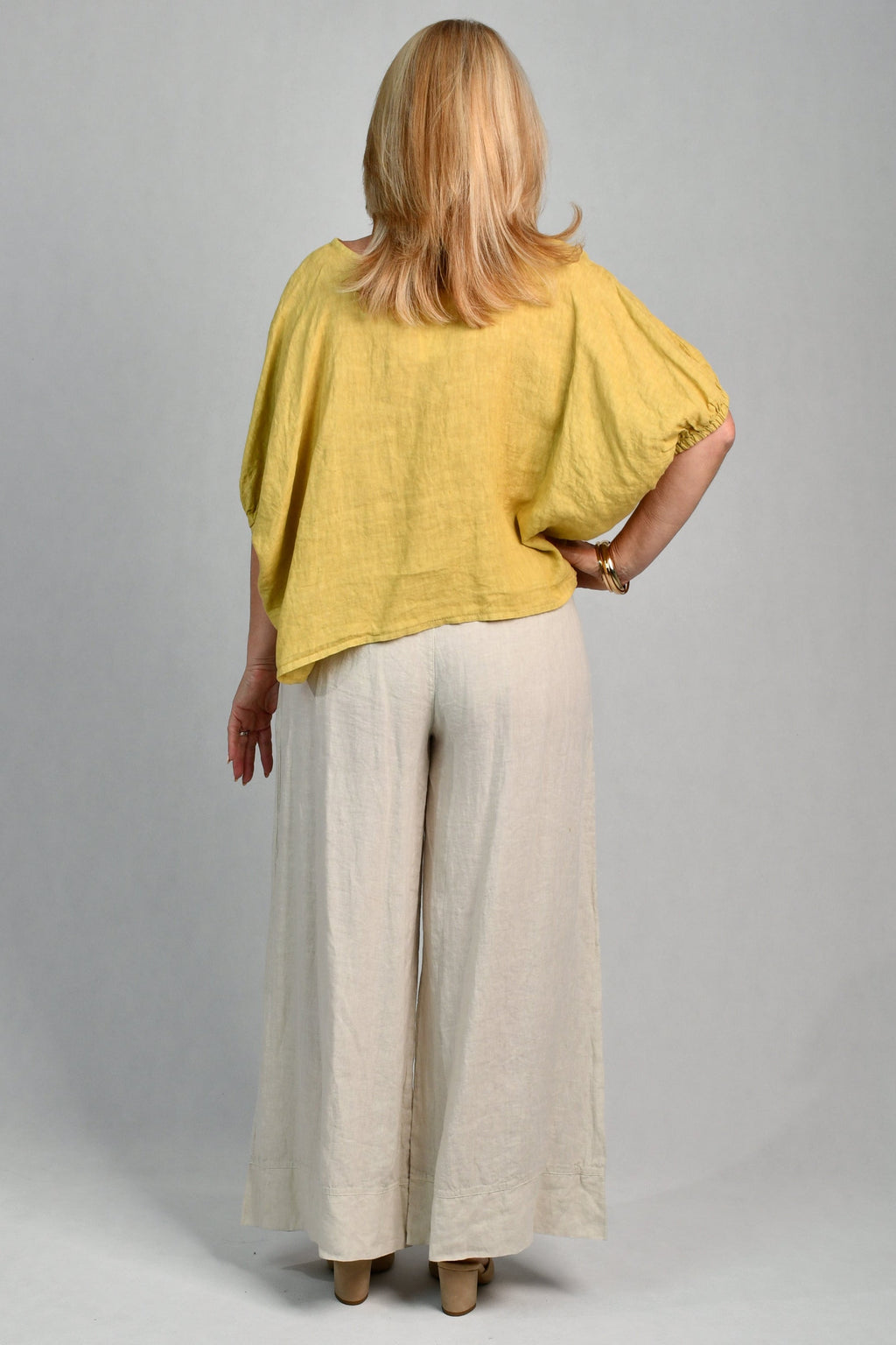 LA SOFIA VLST370 (13141) - MARTINA LINEN TOP  - MUSTARD in Mustard