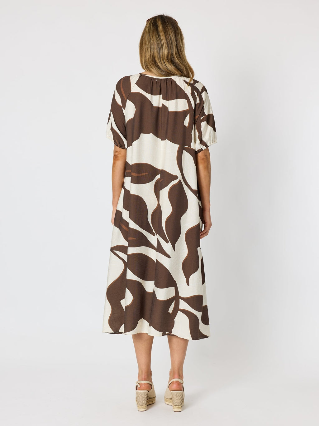 Clarity Bay Leaf Print Midi Dress - Mocha Multi in Mocha Multi