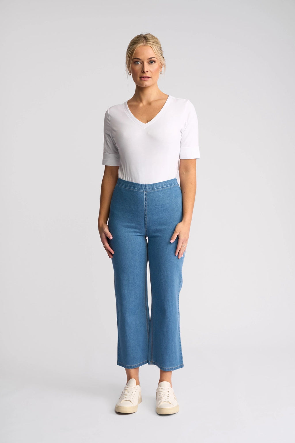 Vassalli Seattle Pull On - Light Denim in Light Denim