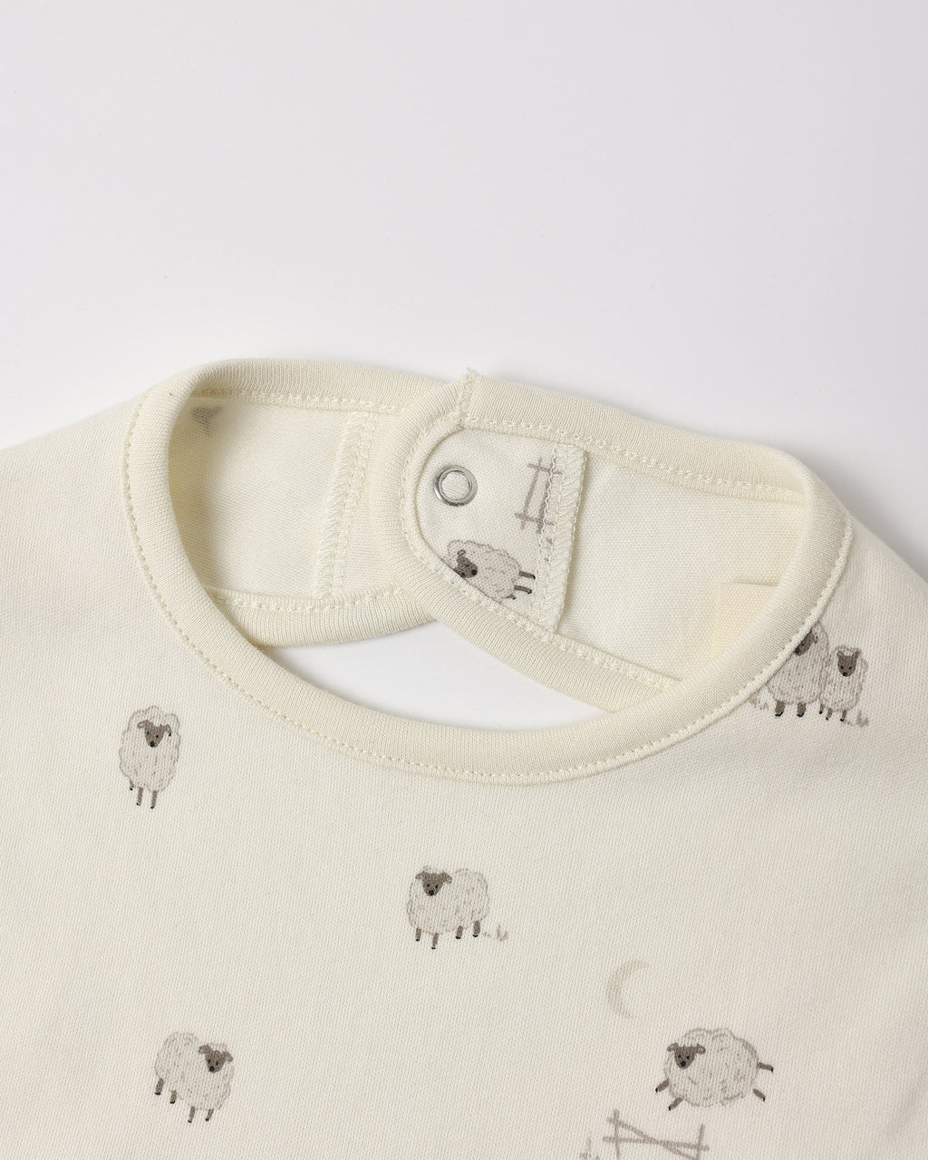Quincy Mae Jersey Snap Bib, 2 Pack Sheep, Cloud Stripe in IVORY