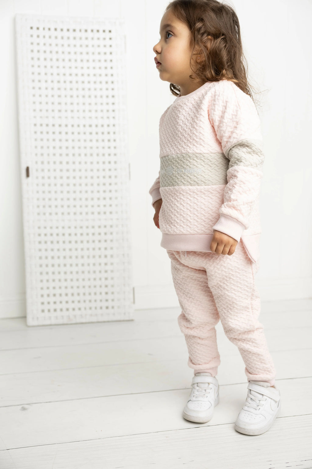 Cracked Soda - Bella Detailed Crew Pant Set