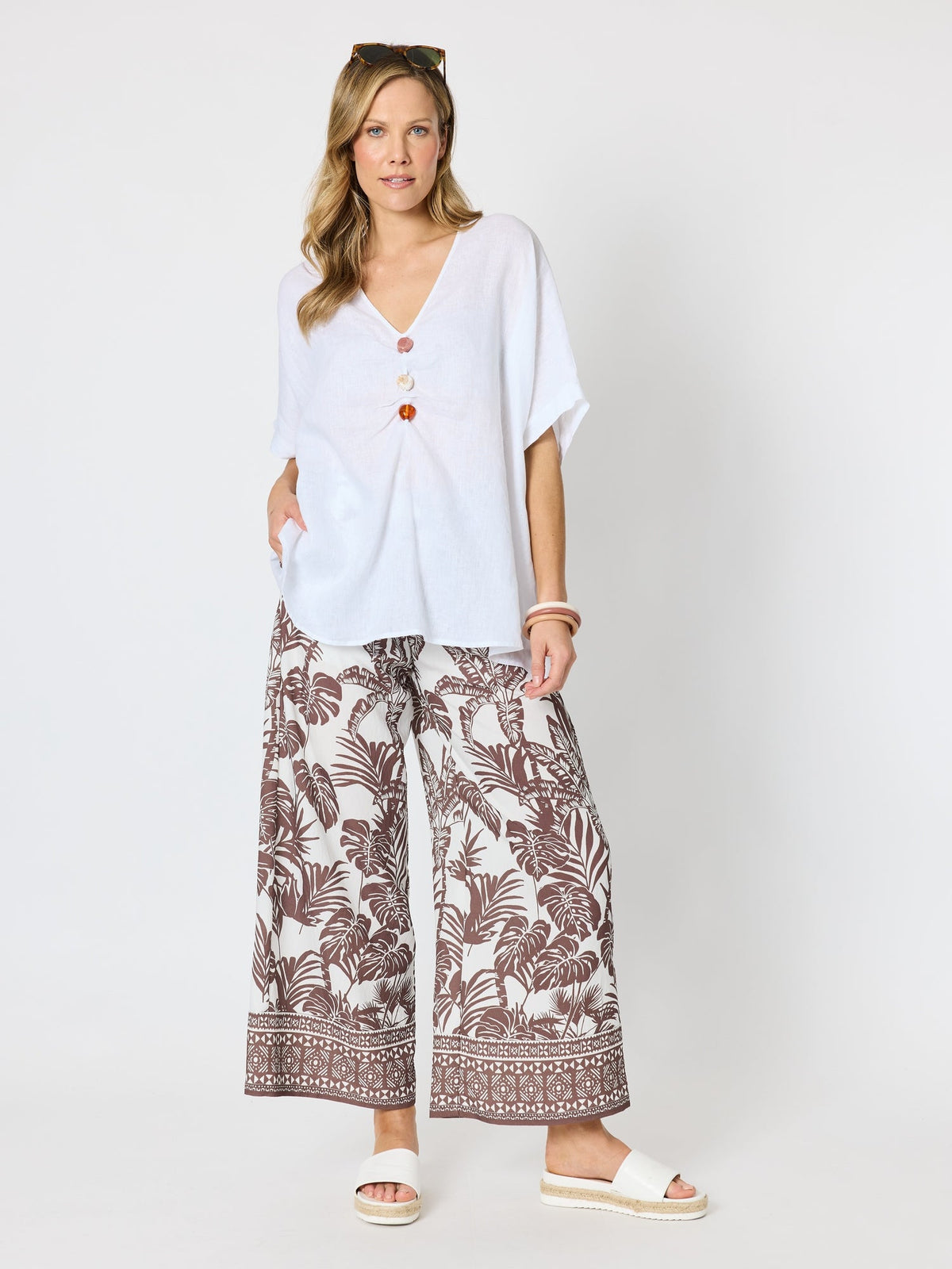 Hammock & Vine Palm Cove Print Wide Leg Pant - Espresso White in Espresso White