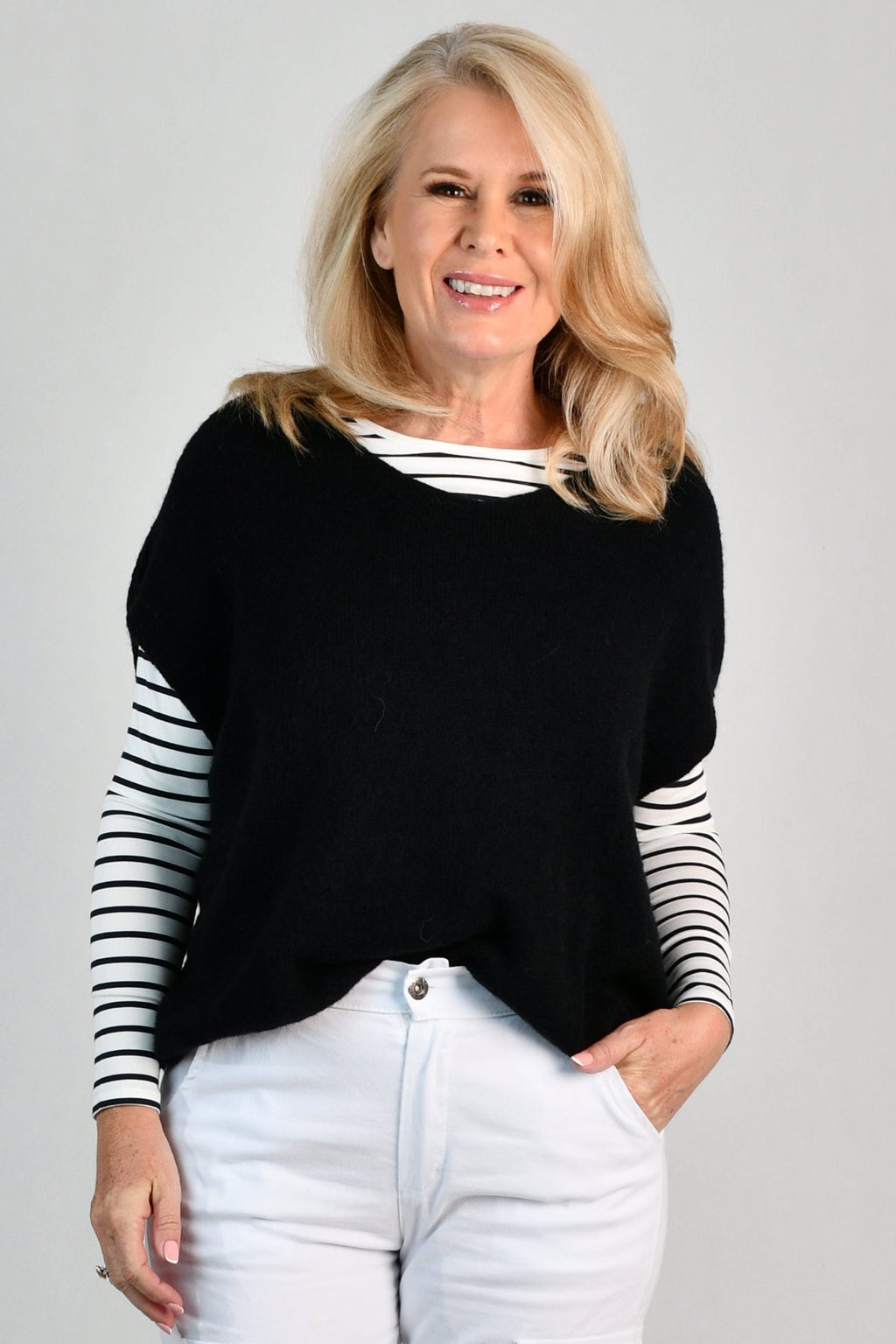 LA SOFIA VLST327 (5211) - WILMA WOOL TOP - BLACK in Black