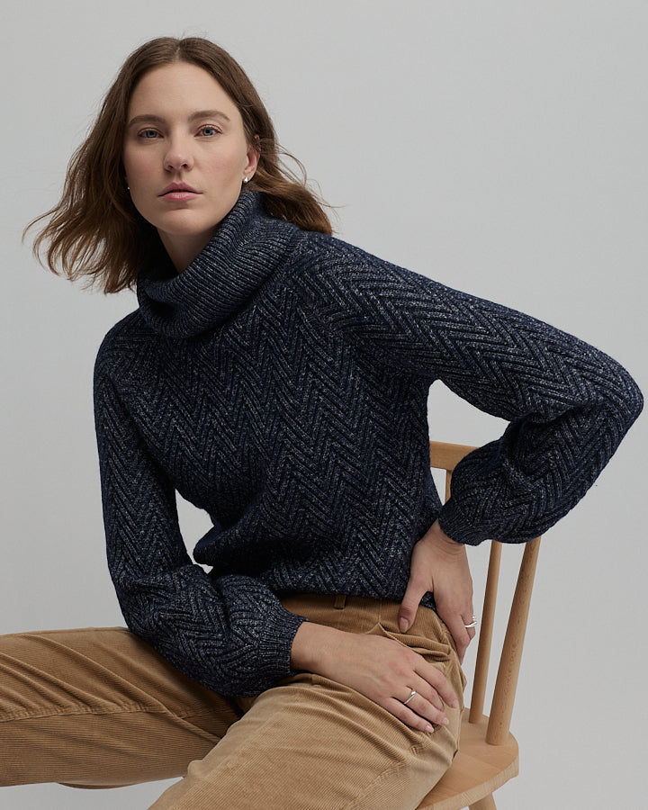Yarra Trail Hudson Knit in NAVY