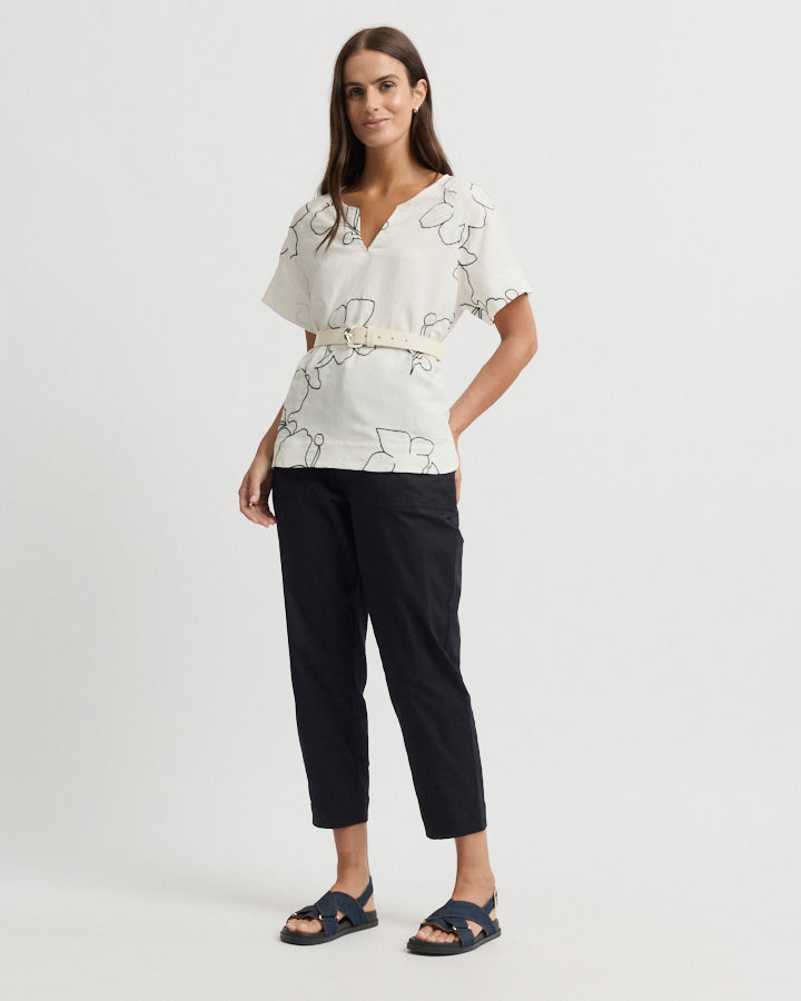 Yarra Trail La Darse Top in ECRU/NAVY
