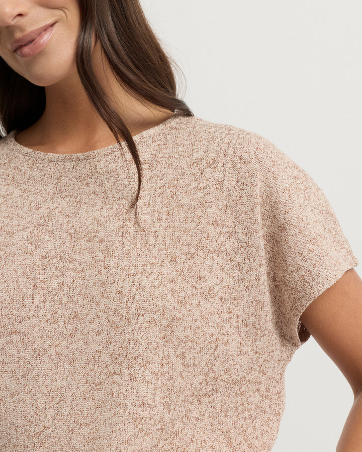 Yarra Trail Lona Tee in CLAY/ECRU