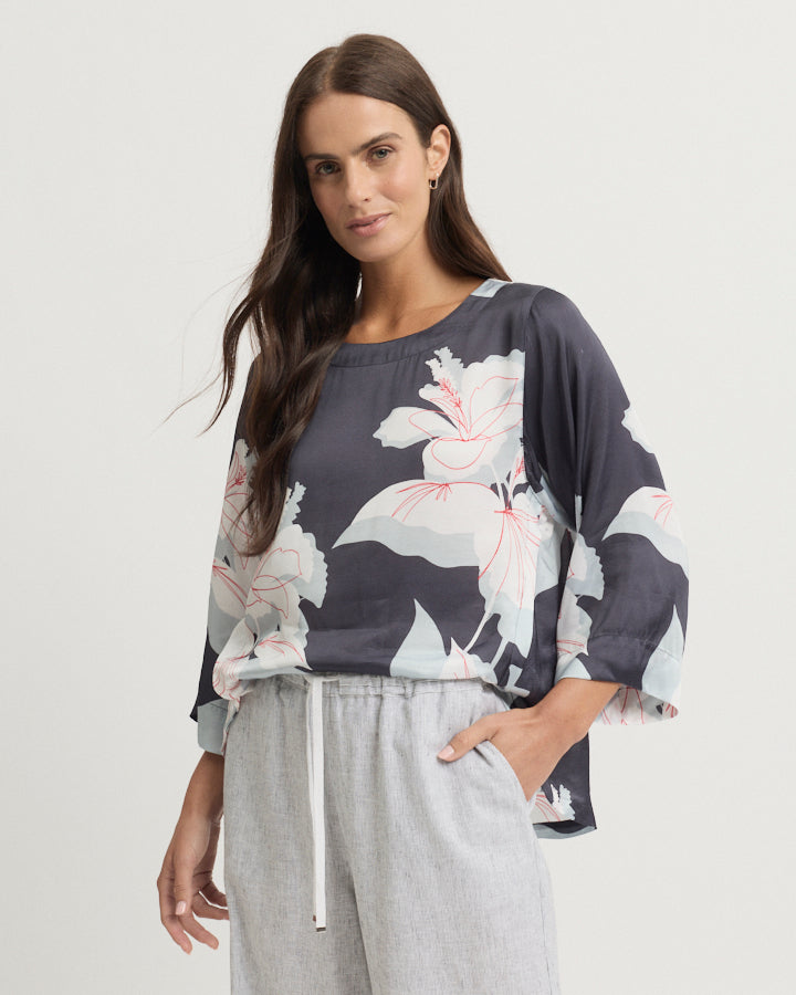 Yarra Trail Native Top in NATIVE PRINT