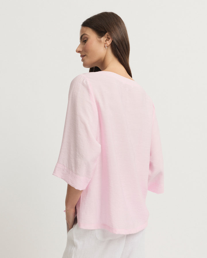 Yarra Trail Skye Top in SHELL 2