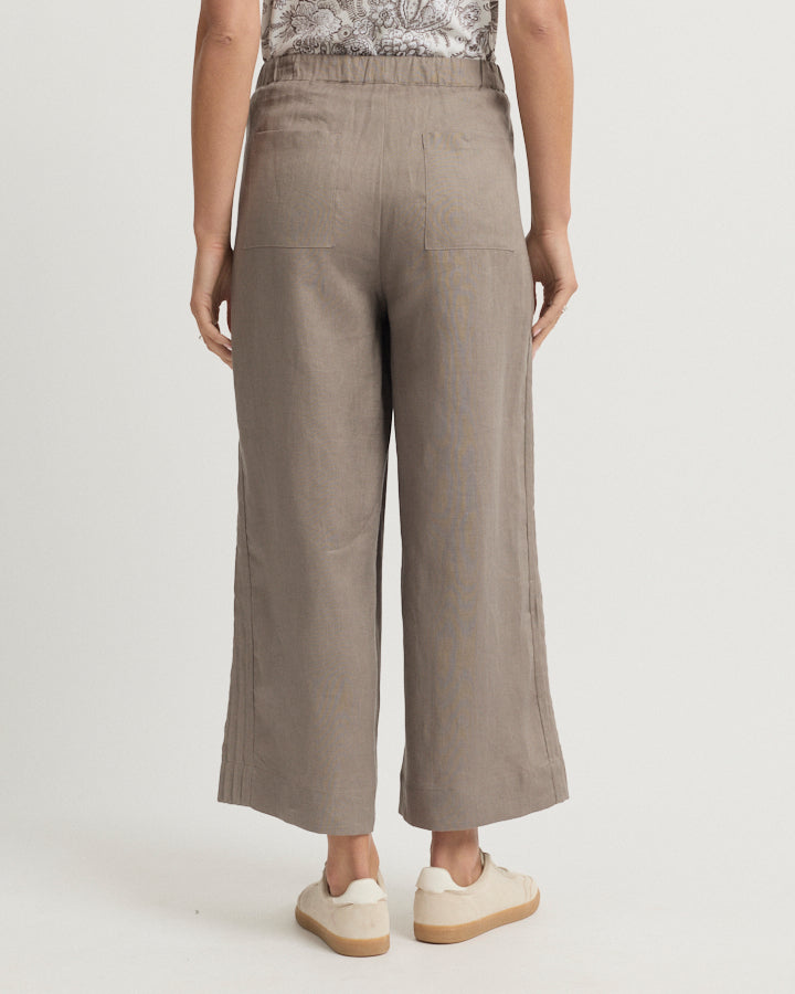 Yarra Trail Tirari Pintuck Pant in EARTH